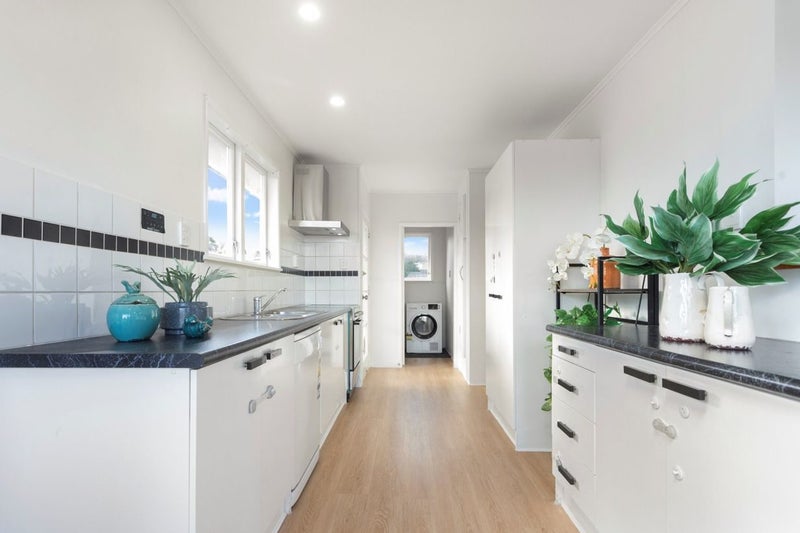 10 Hobart Crescent, Manurewa, Manukau City, Auckland - Carousel 2
