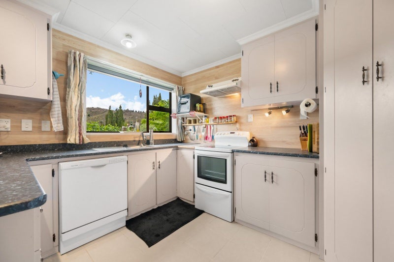 27 O'Neill Crescent, Bridge Hill, Alexandra - Carousel 2