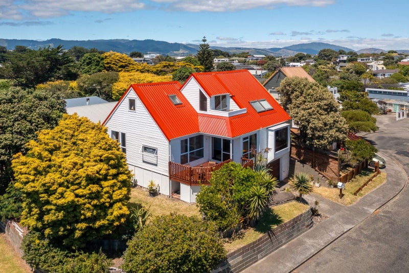 2 Bermuda Grove, Paraparaumu Beach, Paraparaumu - Carousel 1