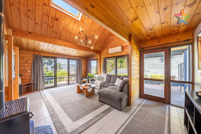 1/19 Miromiro Road, Normandale, Lower Hutt - Carousel 2