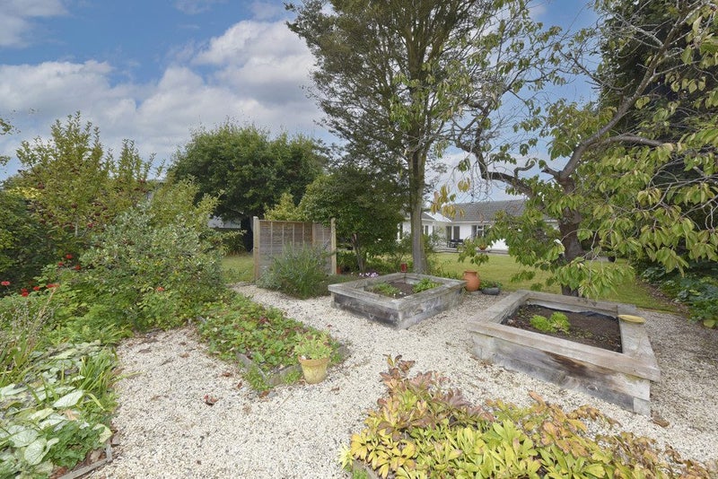 98 Brookside Terrace, Bryndwr, Christchurch - Carousel 16