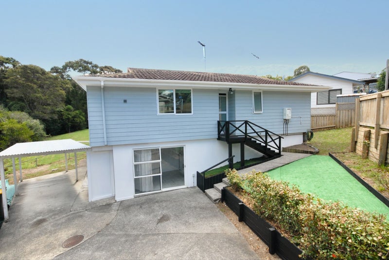 2/130 Spinella Drive, Bayview, North Shore City, Auckland - Carousel 1