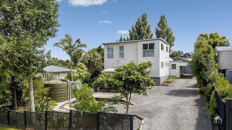 28 Third View Avenue, Beachlands, Auckland - Carousel 1