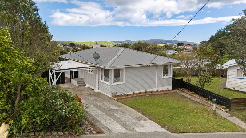 4 Link Road, Newlands, Wellington - Carousel 1