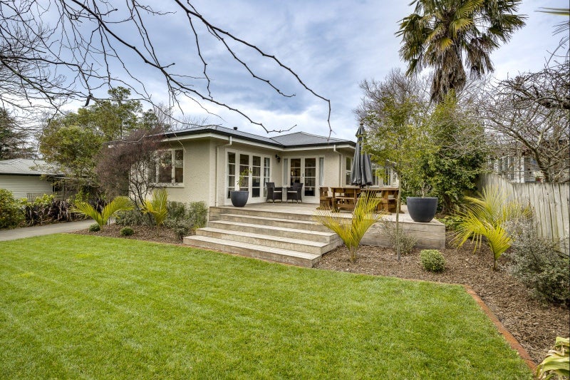 47 Iona Road, Havelock North, Havelock North - Carousel 1