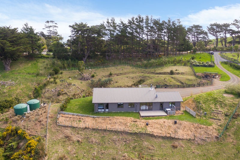 346 Horokiwi Road, Horokiwi, Wellington - Carousel 23