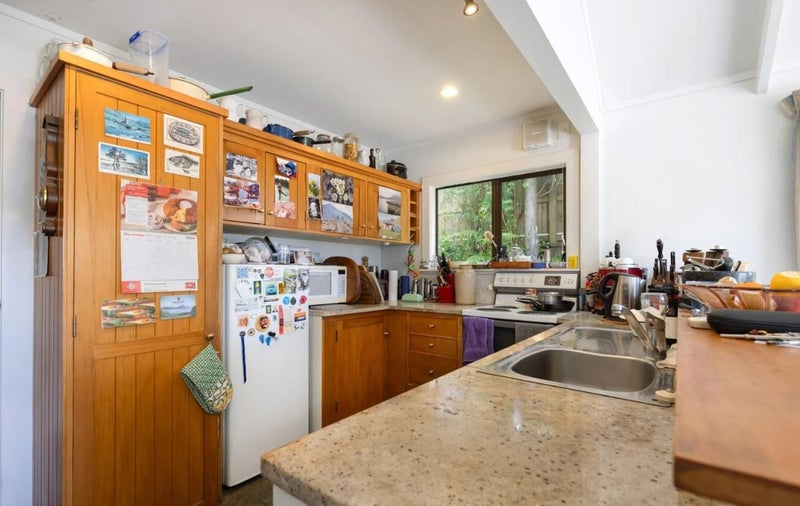 52 Queens Road, Stepneyville, Nelson - Carousel 2