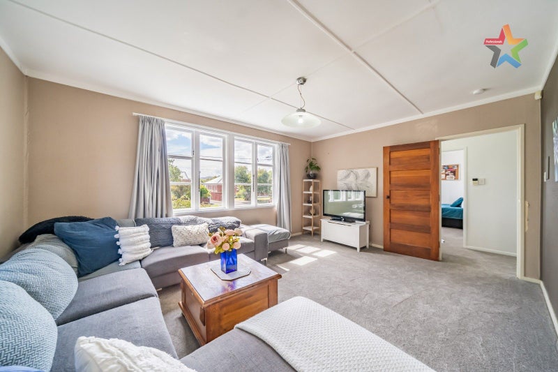 17 Collett Street, Naenae, Lower Hutt - Carousel 2