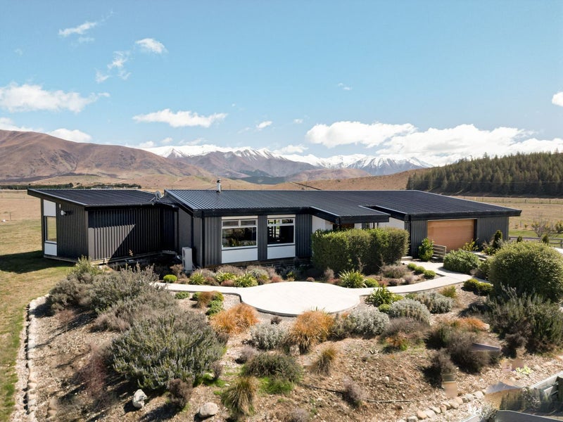 19 Pyramid Terrace, TWIZEL, Twizel - Carousel 1