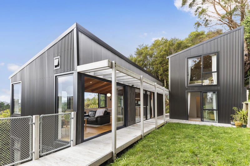 13 Hoggard Street, Vogeltown, Wellington - Carousel 1