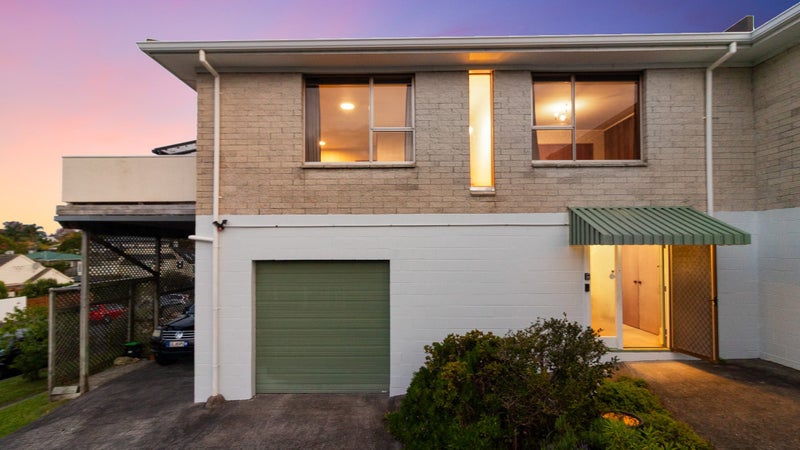 1/12 Bungalow Avenue, Point Chevalier, Auckland - Carousel 1
