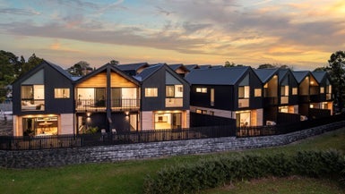 9/51 Taipari Road, Te Atatu Peninsula, Auckland - Carousel 1