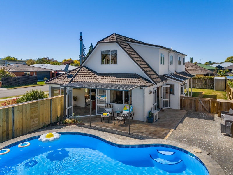 15 Springswood Grove, Springlands, Blenheim - Carousel 2