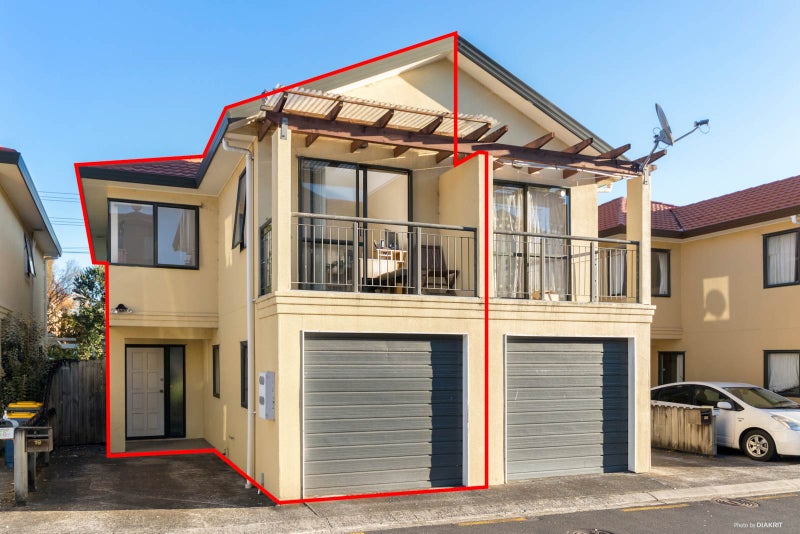 19/8 Margan Avenue, New Lynn, Auckland - Carousel 1