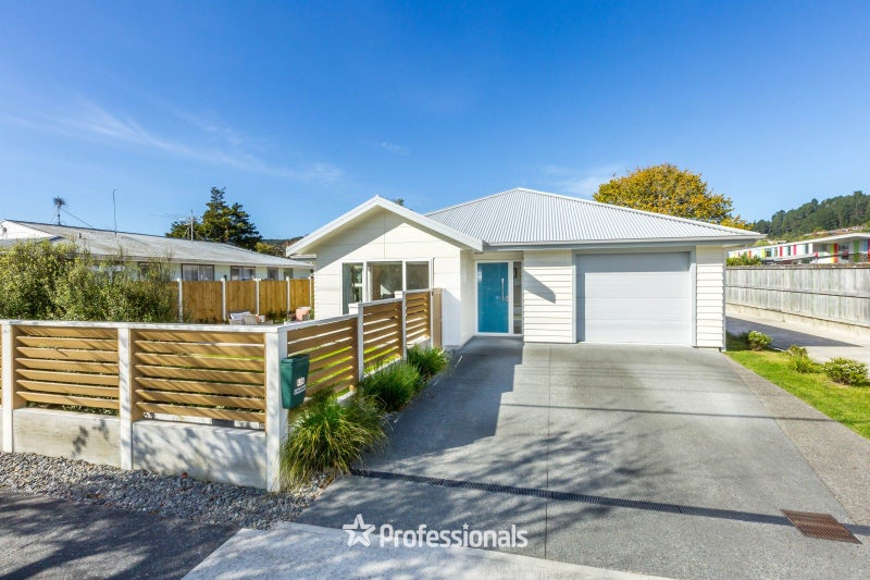 49A Kiln Street, Silverstream, Upper Hutt - Carousel 1