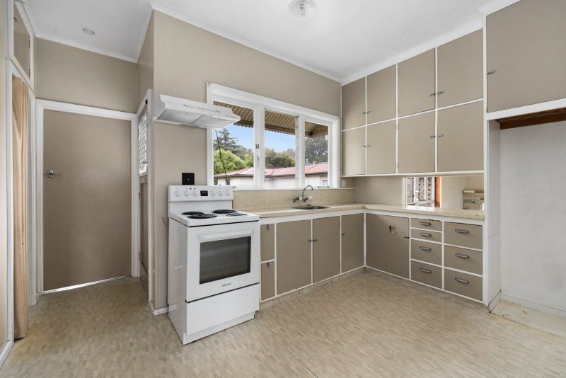 27 Menin Road, Onekawa, Napier - Carousel 2