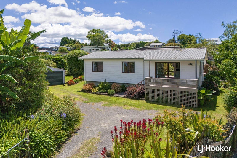 136 Athenree Road, Athenree, Waihi Beach - Carousel 1