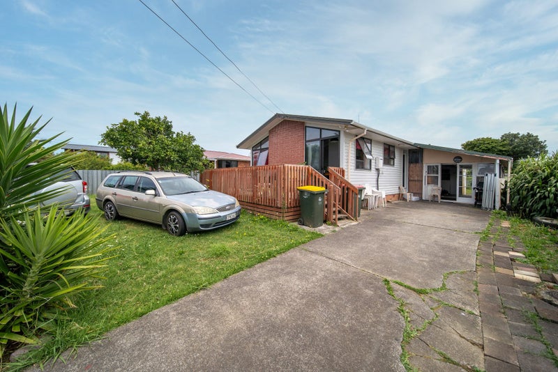 16 Hardie Street, Mangere East, Auckland - Carousel 2