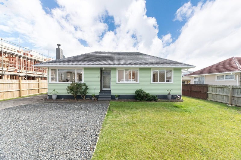 23A Hereford Street, Te Atatu Peninsula, Auckland - Carousel 1