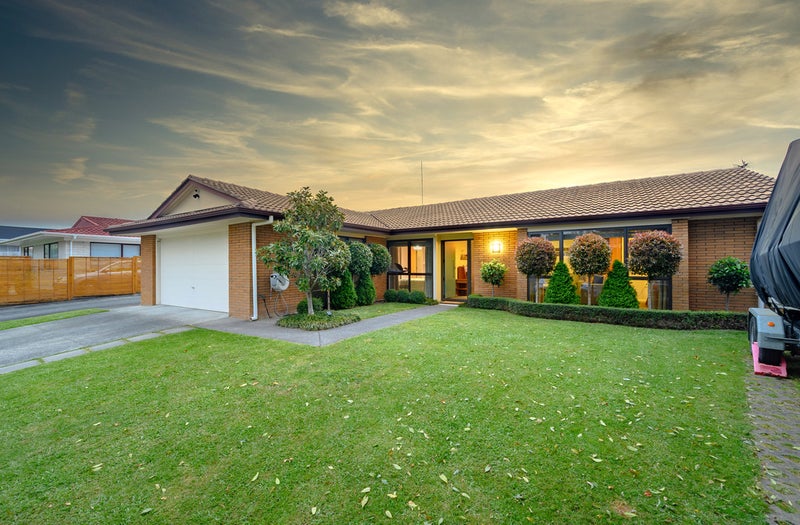 Property Valuation for 10 Cromdale Avenue, Highland Park, Auckland