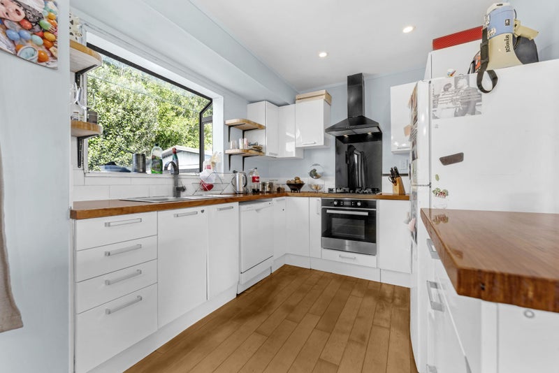 2/144 Old Wairoa Road, Papakura, Papakura - Carousel 1
