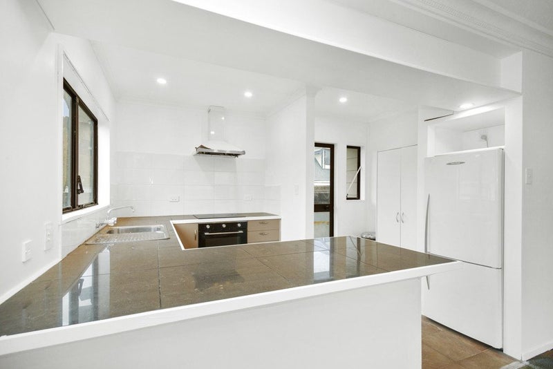 8B Weymouth Grove, Wainuiomata, Lower Hutt - Carousel 1