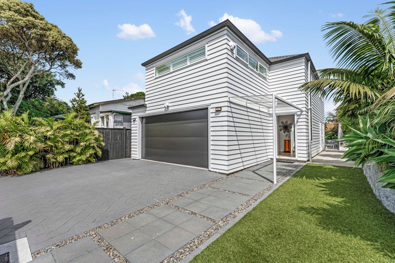 32 Moata Road, One Tree Hill, Auckland - Carousel 1