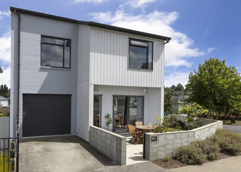38A Sunnymead Road, Glen Innes, Auckland - Carousel 1