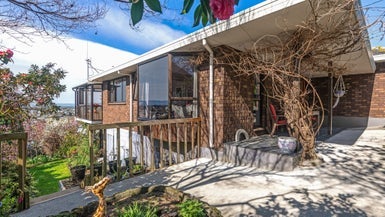 22 Woodland Grove, Feilding, Feilding - Carousel 1