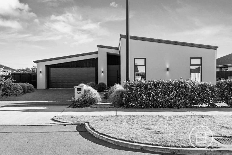 98 Southfield Drive, Lincoln, Lincoln - Carousel 1