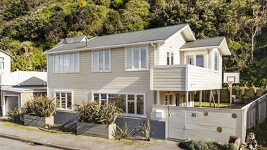 82 Owhiro Bay Parade, Owhiro Bay, Wellington - Carousel 1