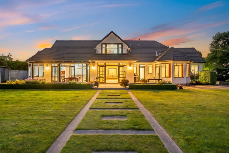 30 Emerald Hill Drive, Birchville, Upper Hutt - Carousel 2