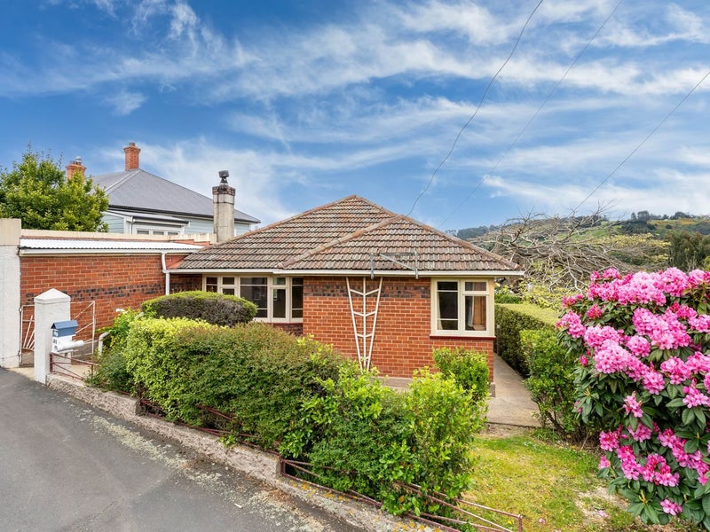 31 Mataora Road, Kenmure, Dunedin - Carousel 1