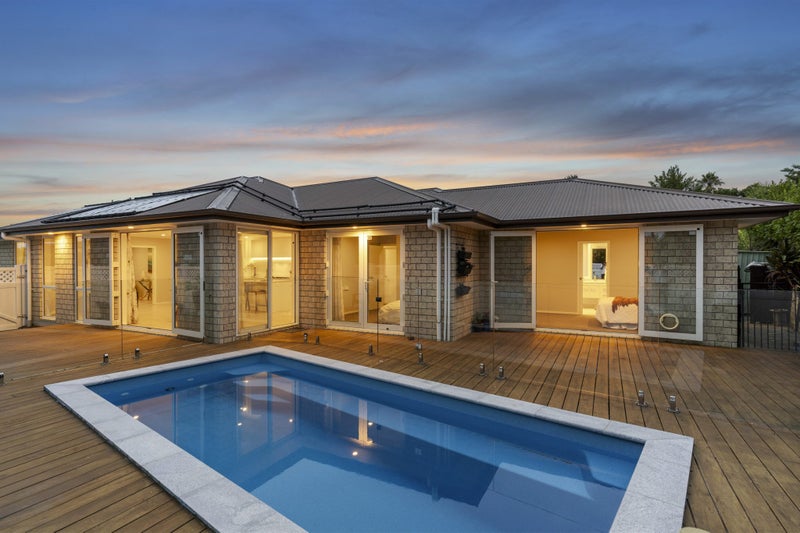 13 Dida Park Drive, Kumeu - Carousel 1