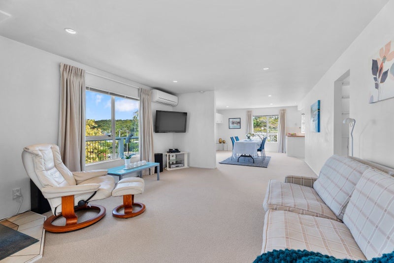 10 Moa Avenue, Oneroa, Waiheke Island - Carousel 2