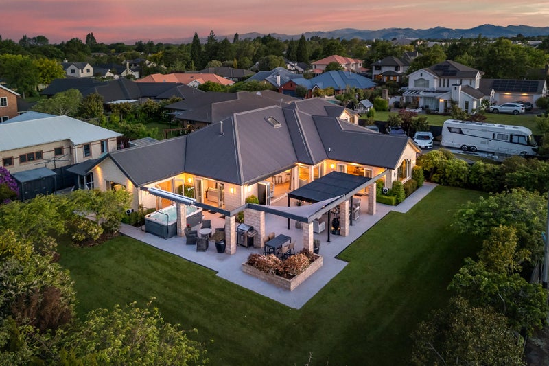 208 Cavendish Road, Casebrook, Christchurch - Carousel 1