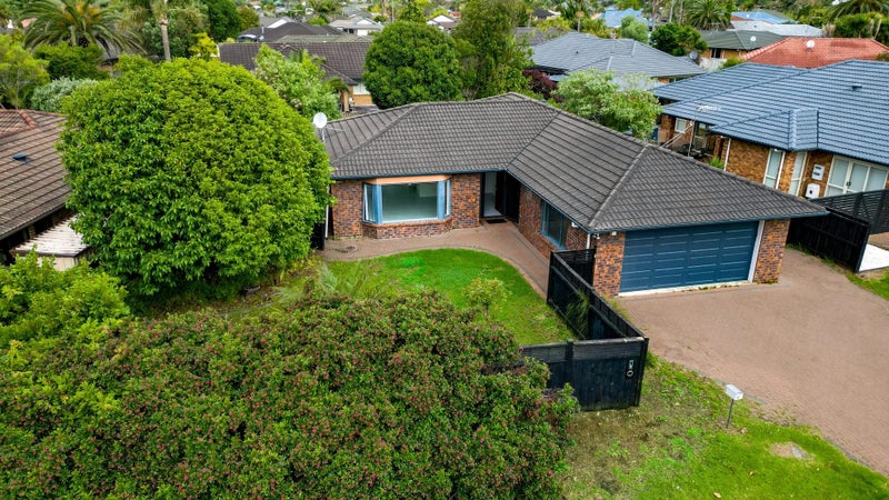 58 Wattle Farm Road, Wattle Downs, Auckland - Carousel 1
