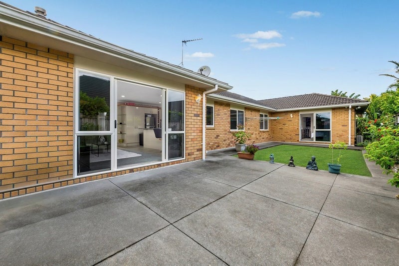 1 Stornaway Drive, Flat Bush, Auckland - Carousel 14