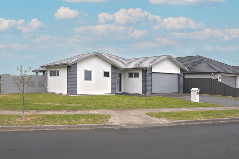 42 Hurunui Drive, Te Awa, Napier - Carousel 2