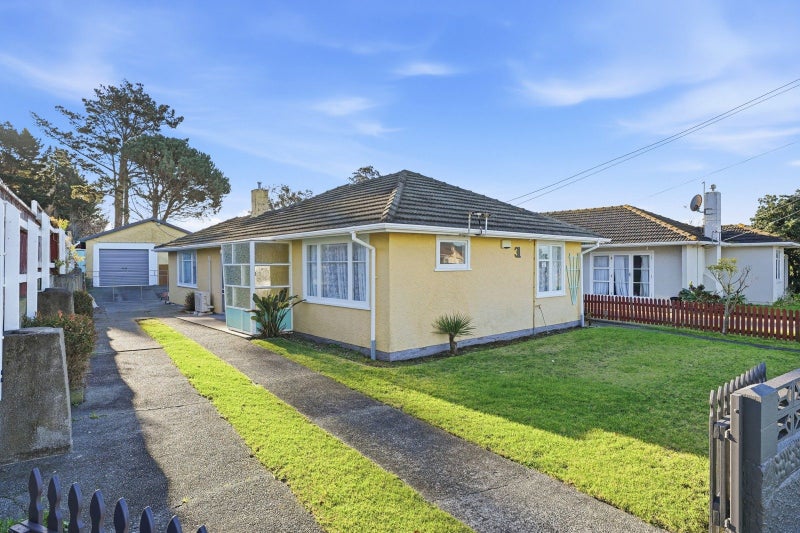 31 Manuka Street, Castlecliff, Whanganui - Carousel 1