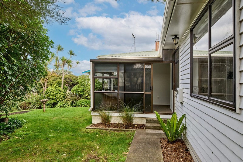 11 Raroa Place, Pukerua Bay, Porirua - Carousel 2