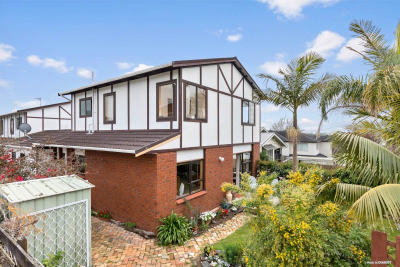 1/27 Watea Road, Sandringham, Auckland - Carousel 1