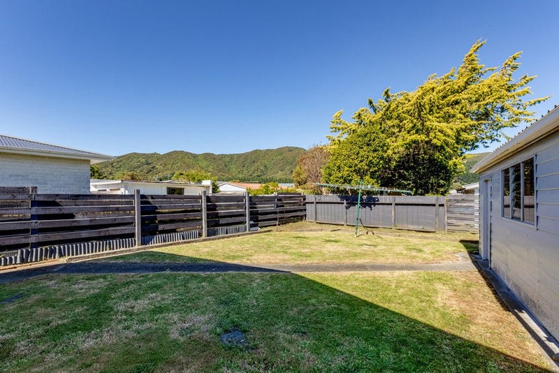 268 Wellington Road, Wainuiomata, Lower Hutt, Wellington - Carousel 24