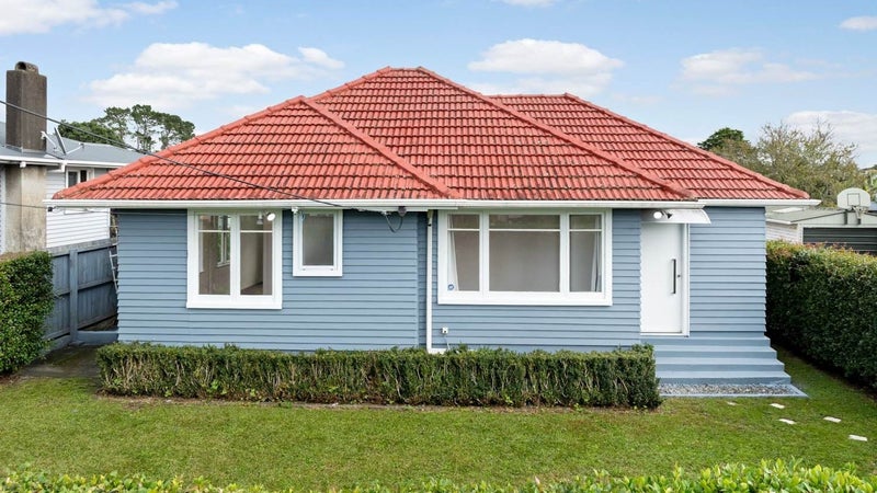 1/25 Barrys Road, Glendene, Auckland - Carousel 1