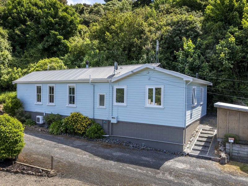 5 Clarewood Avenue, Glenleith, Dunedin - Carousel 1