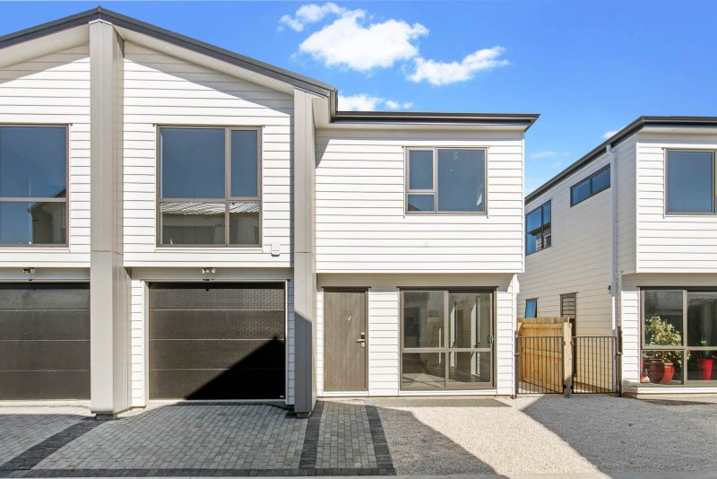 12/13 Kimpton Road, Papatoetoe, Auckland - Carousel 1