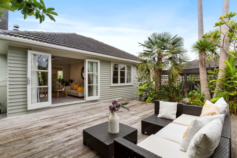 1/18 Roberts Road, Glenfield, Auckland - Carousel 2