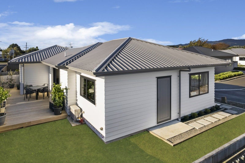 7/17 Waerenga Road, Otaki - Carousel 15