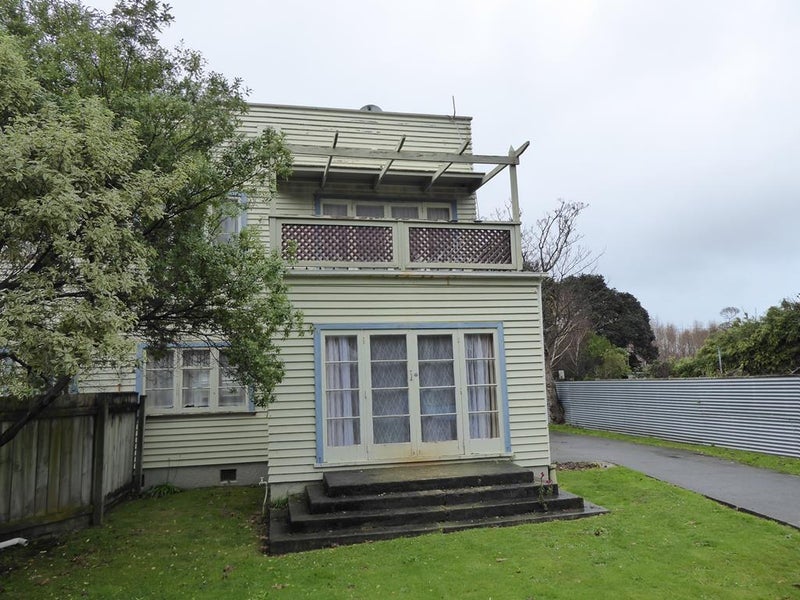 81 Pharazyn Street, Melling, Lower Hutt - Carousel 1