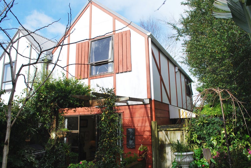 1/98 Owairaka Avenue, Owairaka, Auckland - Carousel 1